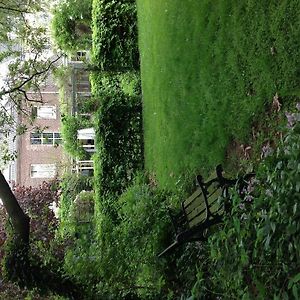 Annelies'Place To B& B